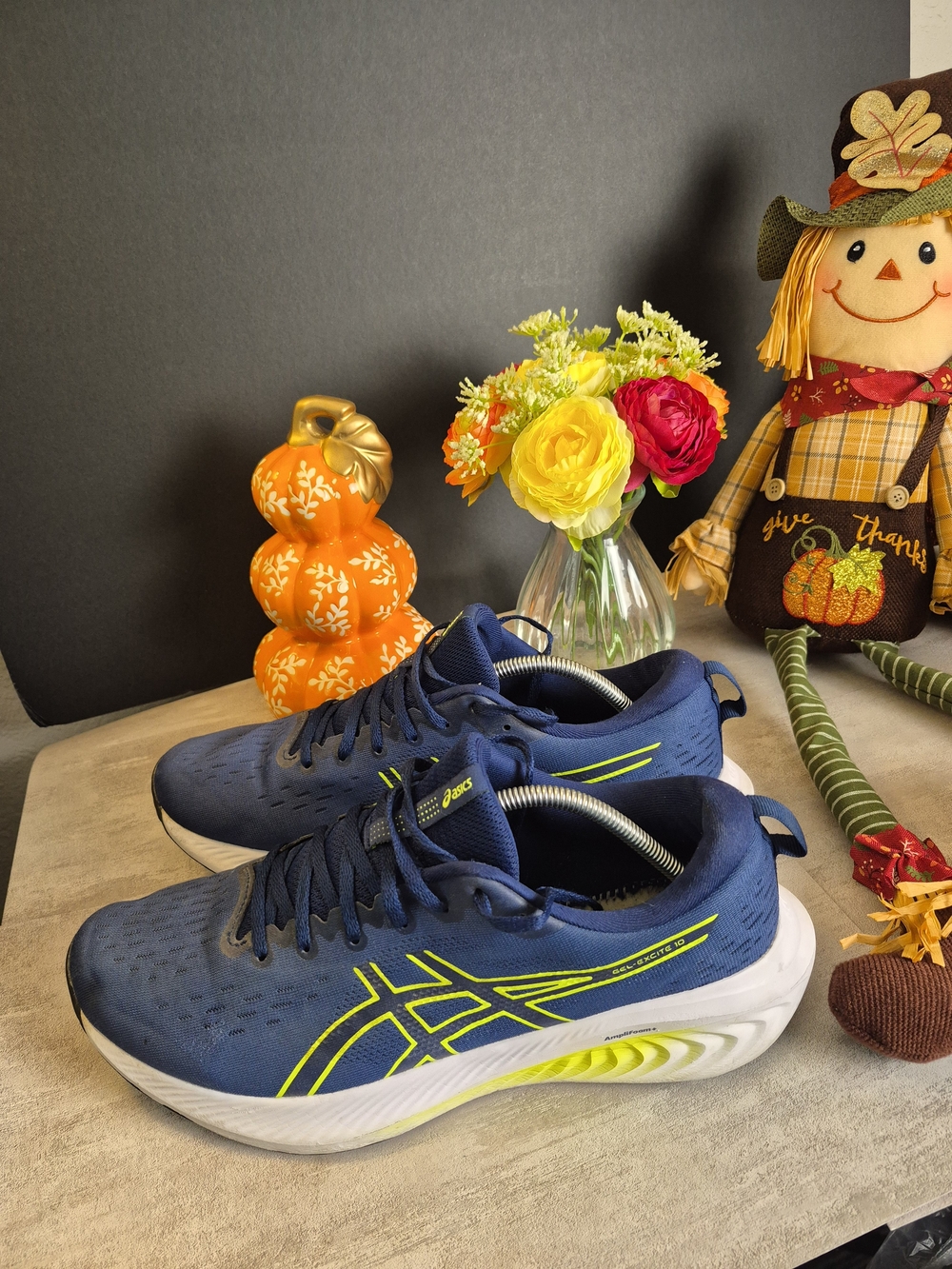 ASICS Mens Navy & Neon Yellow Lace-Up Sneakers.Size 11.5